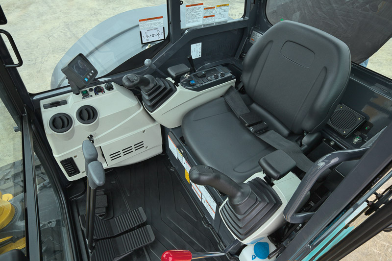 Image of Mini Excavator SK35SR-6 Cab for Latin America model