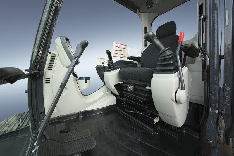 Imagen de la cabina de la Excavadora Especial SK210HLC-10 Hybrid Cab para América del Norte